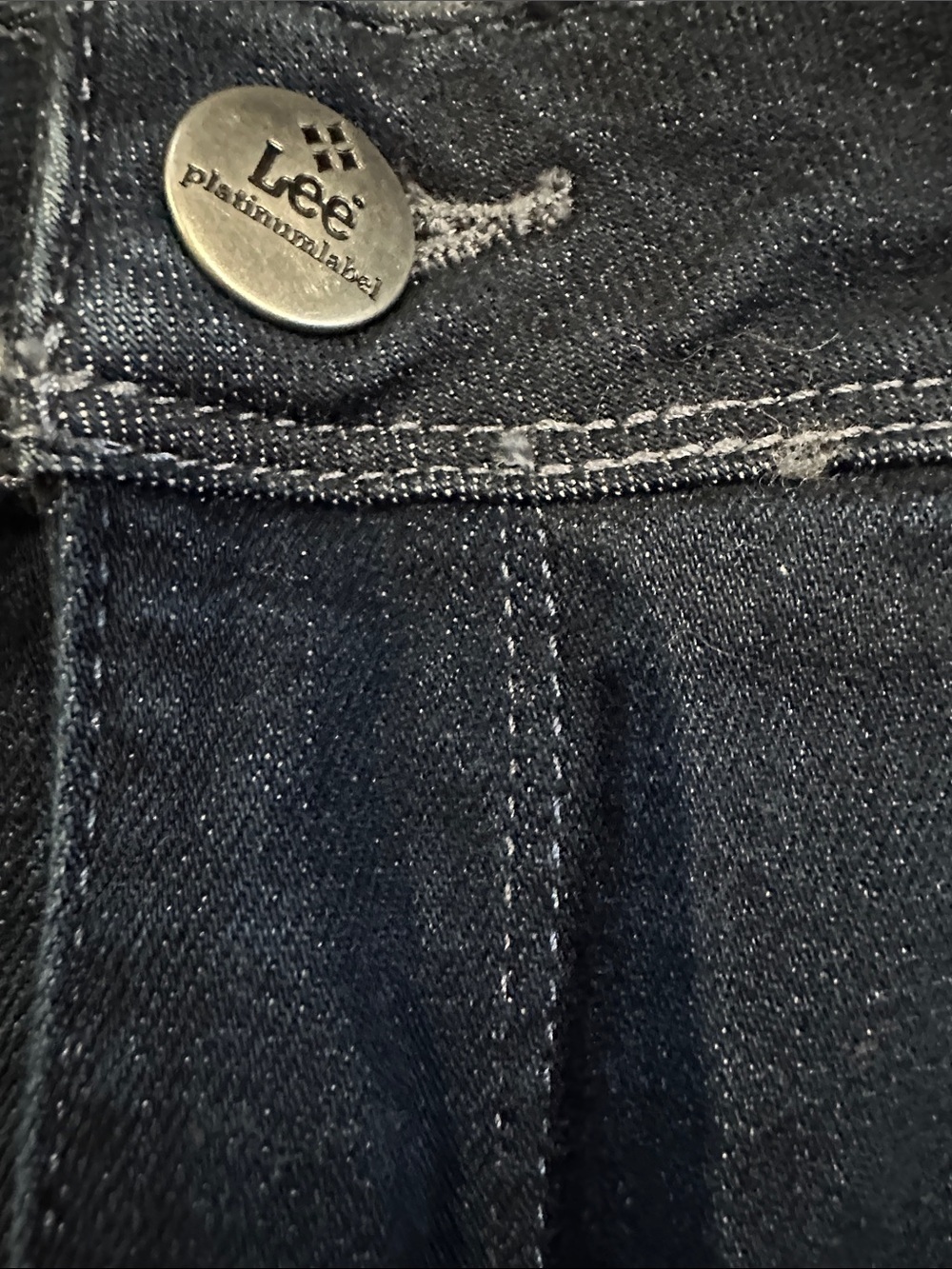 LEE PLATINUM Women's Dark Blue Bootcut Jeans Slimming & Flattering Sz 10, 32x30 - Picture 8 of 14